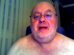 Fat Daddy Bear Cums on Cam