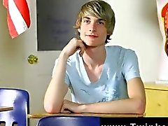 Very cute twink loves to show off and chat