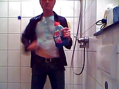 washing my clothes in the shower - part 1