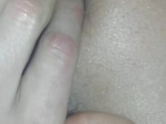 Fingers and mini gape