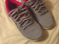 Cum wifes nike free shoes sneakers